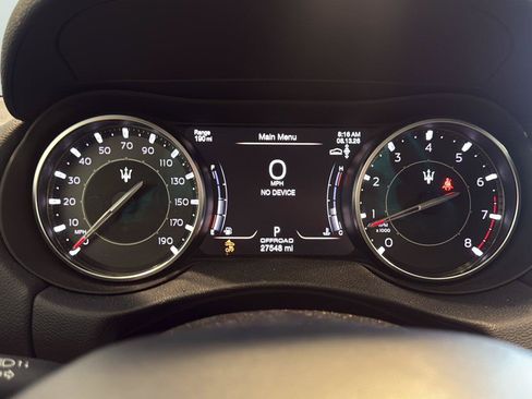 Used 2023 Maserati Levante Modena AWD/4WD image 13