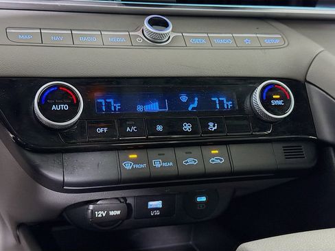 Certified 2024 Hyundai Elantra SEL FWD image 10