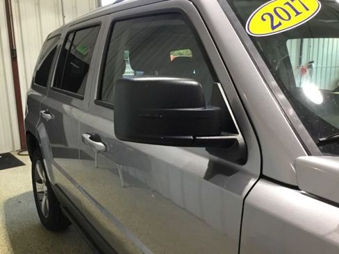 Used 2017 Jeep Patriot Sport image 20