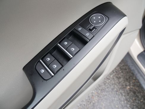 Used 2020 Kia Soul EX image 17