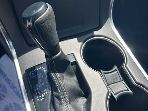 Used 2015 Toyota Camry XLE FWD image 24