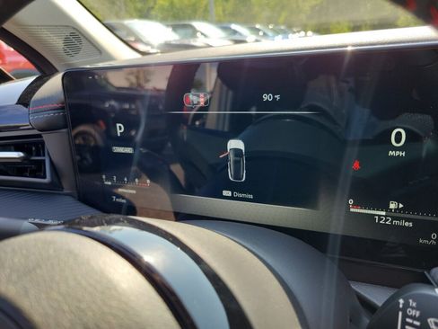 New 2026 Nissan Kicks SR w/ Cold Weather Package AWD/4WD image 27