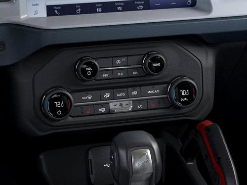 New 2025 Ford Bronco Heritage Edition image 39