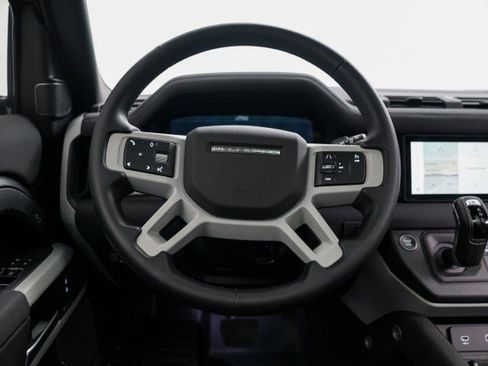 Used 2023 Land Rover Defender 90 X-Dynamic SE image 20