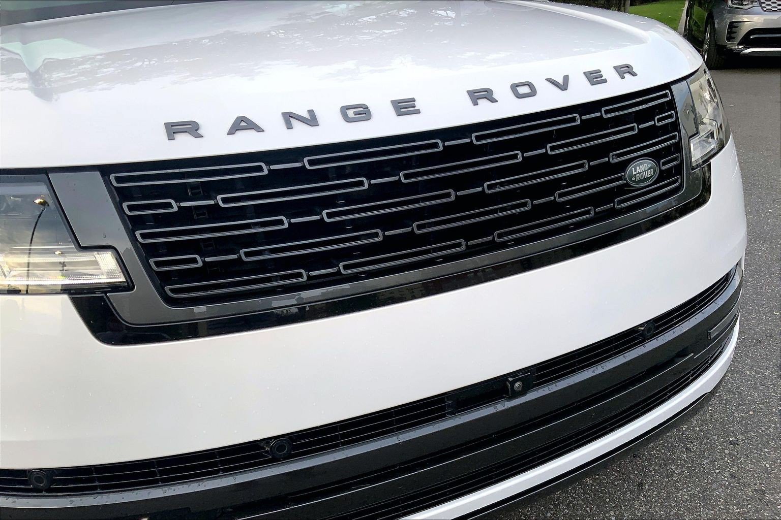 Used 2024 Land Rover Range Rover Long Wheelbase SE AWD/4WD image 6