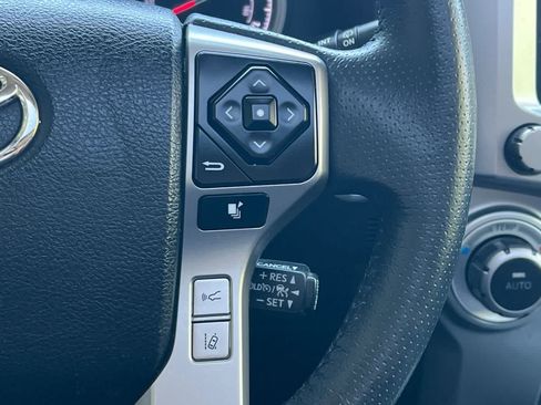 Used 2022 Toyota 4Runner Limited AWD/4WD image 31