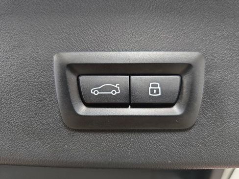 Used 2025 BMW X3 xDrive30i w/ Convenience Package image 31