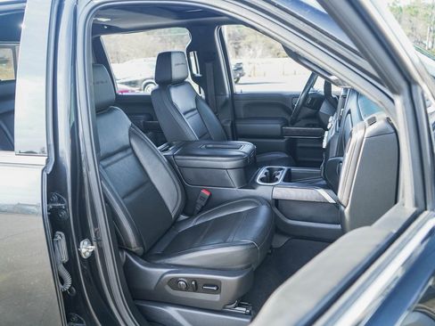 Used 2020 GMC Sierra 2500 Denali w/ Denali Ultimate Package image 11