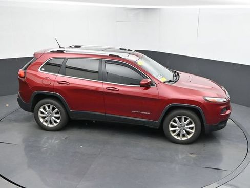 Used 2015 Jeep Cherokee Limited w/ Luxury Group AWD/4WD image 14