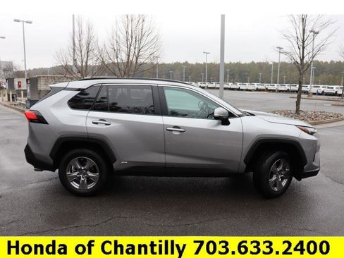 Used 2025 Toyota RAV4 XLE image 8