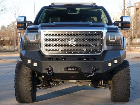 Used 2015 GMC Sierra 2500 Denali w/ Duramax Plus Package image 4