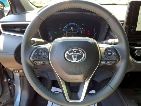 Used 2026 Toyota Corolla Cross AWD Hybrid w/ Moonroof Package image 27