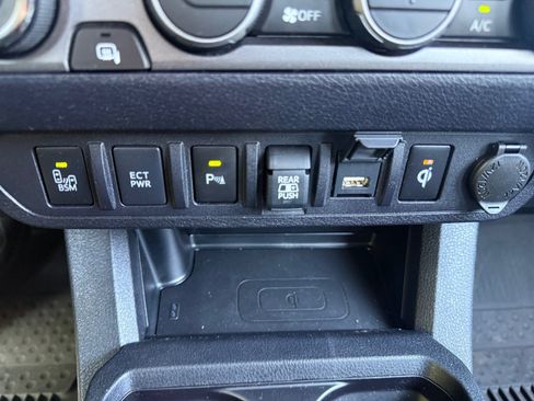 Used 2023 Toyota Tacoma TRD Sport w/ Advanced Technology Package AWD/4WD image 29