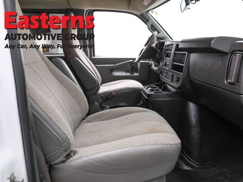 Used 2023 Chevrolet Express 3500 LS image 22