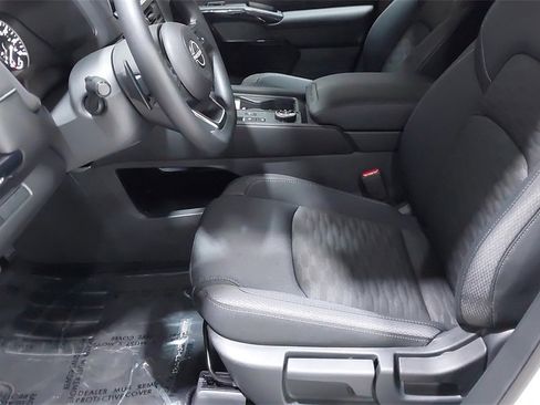 Certified 2025 Nissan Pathfinder S image 20