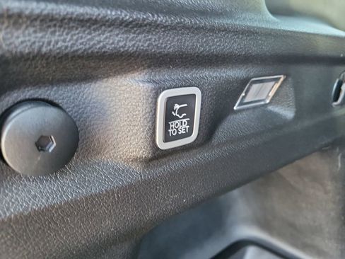 Certified 2024 Jeep Grand Cherokee L Limited w/ Black Appearance Package image 21