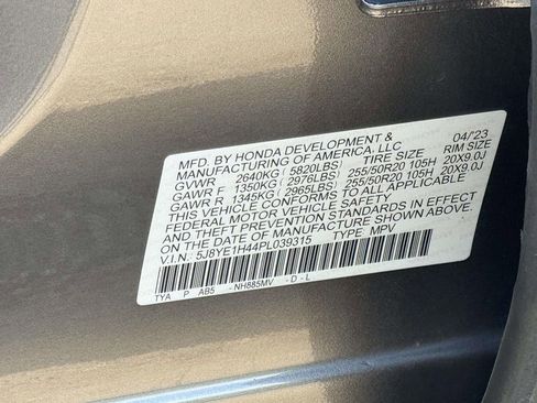 Used 2023 Acura MDX SH-AWD w/ Technology Package image 32