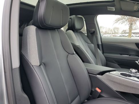 New 2026 Cadillac Optiq Luxury 1 image 31