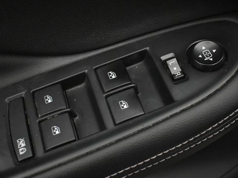 Used 2020 Buick Envision Essence w/ LPO, Active Package image 13