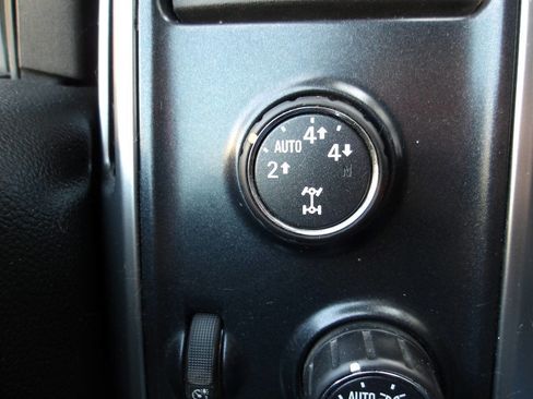 Used 2014 Chevrolet Silverado 1500 LT AWD/4WD image 16