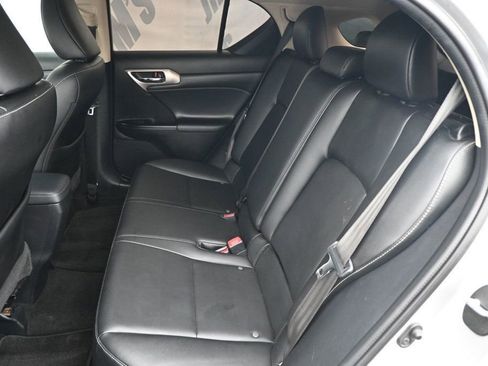 Used 2016 Lexus CT 200h image 13