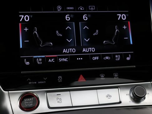 Used 2023 Audi RS 6 w/ Driver Assistance Package image 31