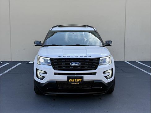 Used 2016 Ford Explorer Sport w/ Equipment Group 401A AWD/4WD image 3