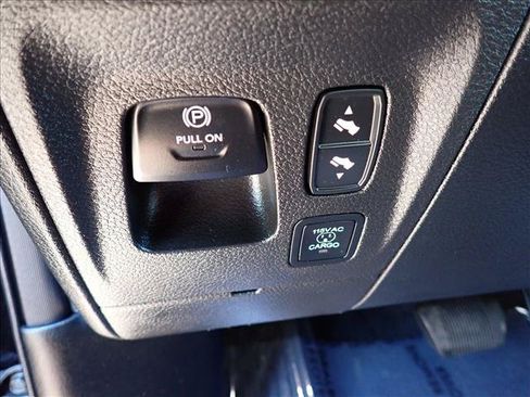 Used 2025 RAM 1500 Laramie w/ Sport Appearance Package AWD/4WD image 16