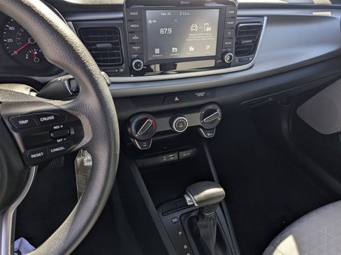 Used 2019 Kia Rio S image 10