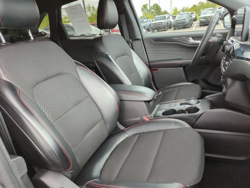 Certified 2025 Ford Escape ST-Line AWD/4WD image 15