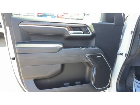 Used 2025 Chevrolet Silverado 1500 RST w/ Convenience Package II AWD/4WD image 14