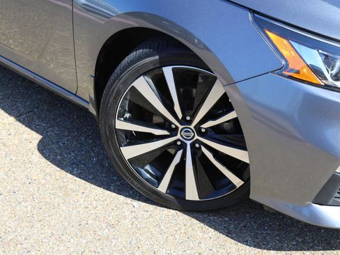 Used 2022 Nissan Altima 2.0 SR image 11