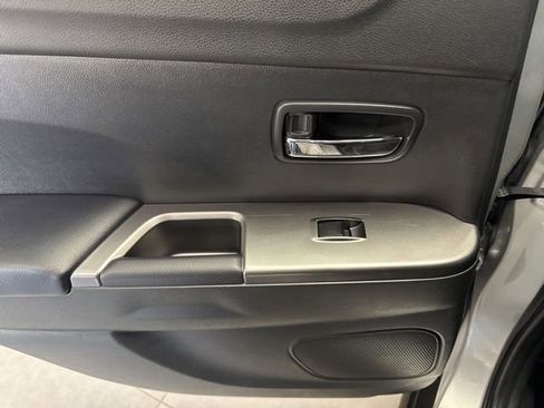 Used 2024 Mitsubishi Outlander Sport SE image 33