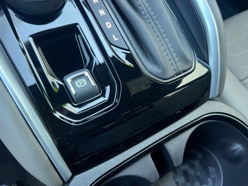 Used 2026 Chevrolet Colorado ZR2 w/ Technology Package AWD/4WD image 39