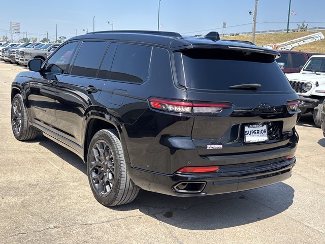 Used 2023 Jeep Grand Cherokee L Summit AWD/4WD image 8