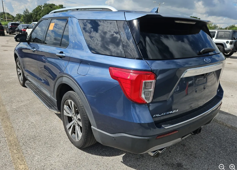 Used 2020 Ford Explorer Platinum w/ Premium Technology Package AWD/4WD image 2