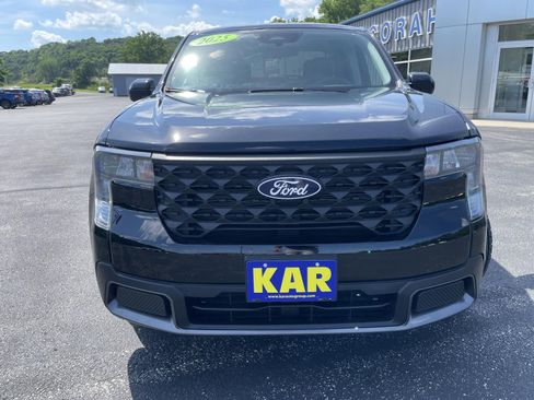 Used 2025 Ford Maverick XLT w/ Equipment Group 301A AWD/4WD image 4