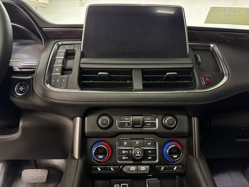 Used 2024 Chevrolet Tahoe Z71 w/ Luxury Package AWD/4WD image 23