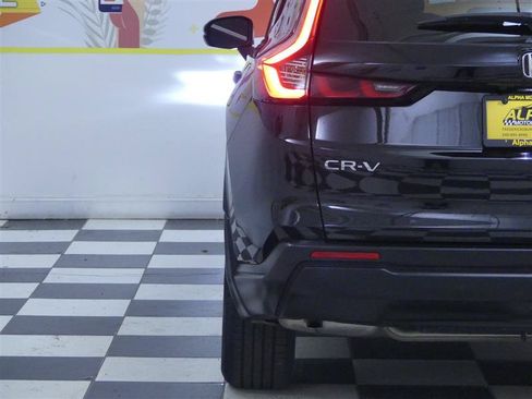 Used 2025 Honda CR-V LX image 25
