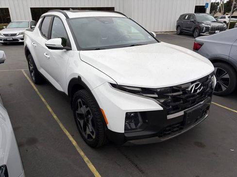 Used 2022 Hyundai Santa Cruz Limited AWD/4WD image 2