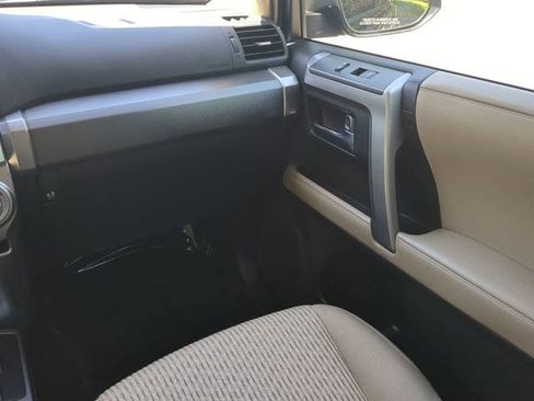 Used 2022 Toyota 4Runner SR5 AWD/4WD image 16