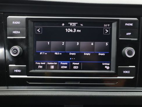 Used 2020 Volkswagen Jetta R-Line image 16