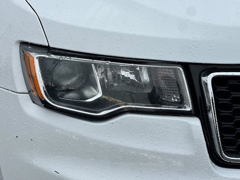 Used 2018 Jeep Grand Cherokee Limited image 46