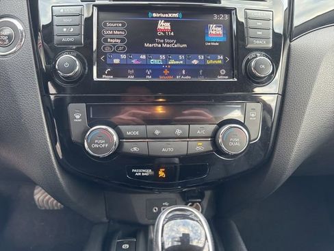 Used 2022 Nissan Rogue Sport SL image 19