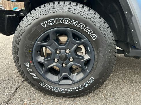 Used 2023 Jeep Wrangler Unlimited w/ Cold Weather Group image 19