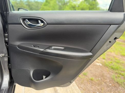 Used 2019 Nissan Sentra S FWD image 29