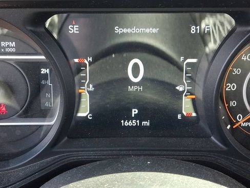 Used 2025 Jeep Wrangler Unlimited Sport AWD/4WD image 17