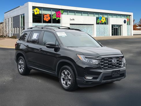Used 2023 Honda Passport TrailSport image 1