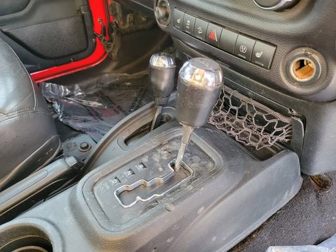 Used 2016 Jeep Wrangler Unlimited Rubicon w/ Dual Top Group AWD/4WD image 16
