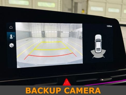 Used 2023 Hyundai Elantra Limited FWD image 7